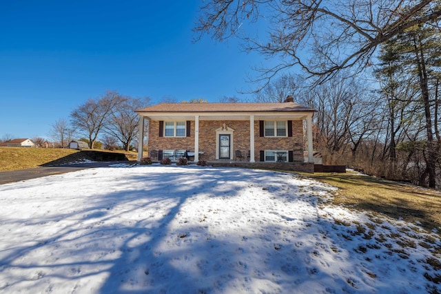 view of front of property featuring a porch