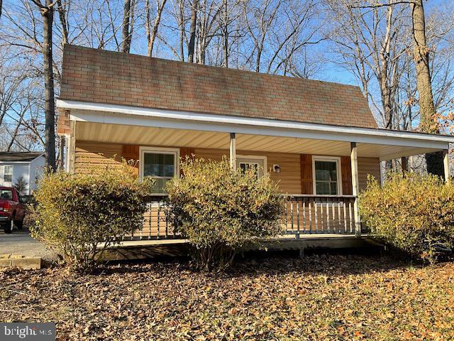 view of front of property with a porch