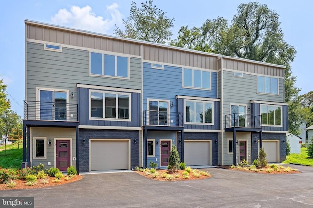 view of townhome / multi-family property