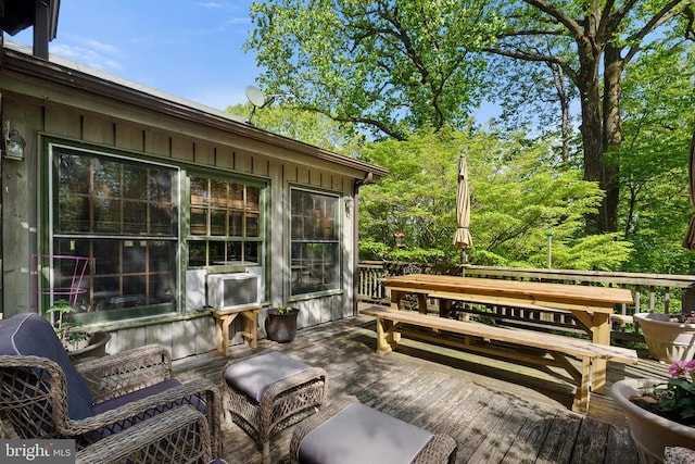 deck with cooling unit