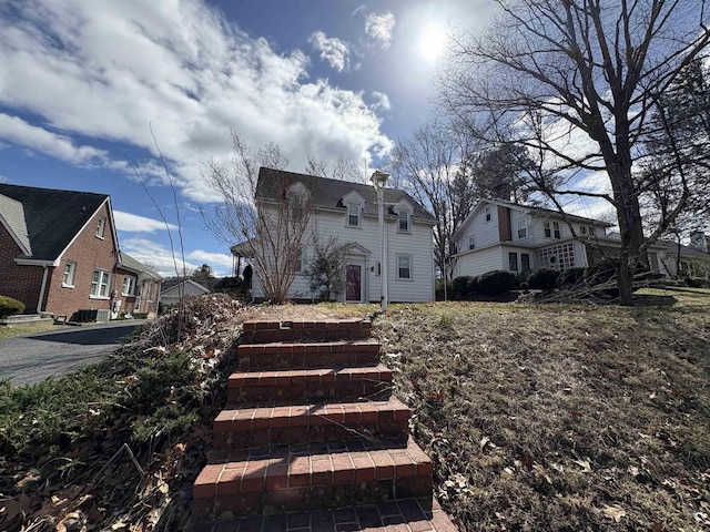 view of front of property