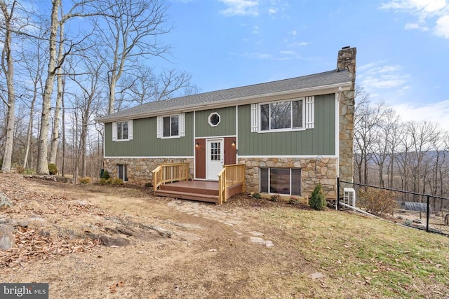 view of split foyer home