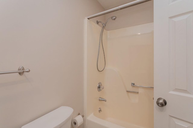 full bath with toilet and shower / bath combination