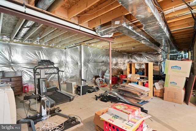 basement featuring washer / dryer