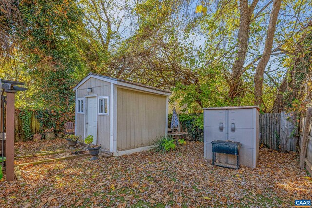 325 10 1/2 St NW, Charlottesville, VA 22903 - view of shed with a fenced backyard