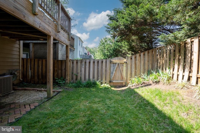 10718 Brice Ct, Fredericksburg, VA 22407 - view of yard featuring a gate and central AC