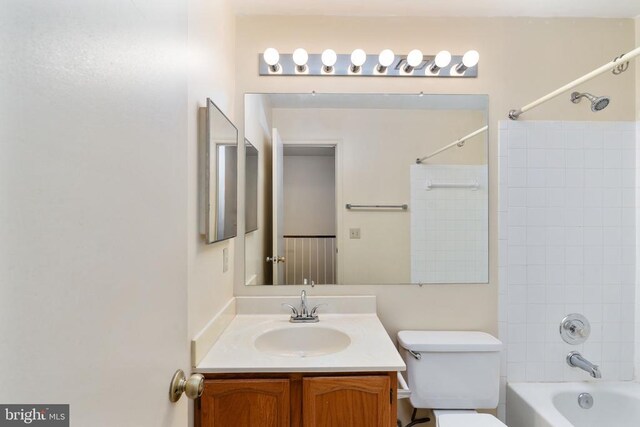 10718 Brice Ct, Fredericksburg, VA 22407 - bathroom with toilet, vanity, and bathtub / shower combination