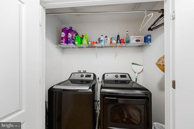 1420 Teagan Dr, Fredericksburg, VA 22408 - clothes washing area with independent washer and dryer
