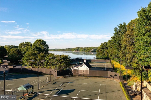 11135 Vanderbilt Cv, Spotsylvania, VA 22551 - view of tennis court featuring a water view and fence