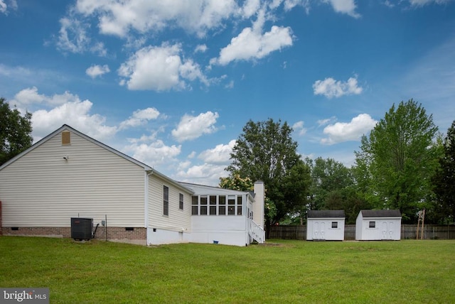 11810 Falcon Ridge Dr, Fredericksburg, VA 22407 - rear view of property with crawl space, a sunroom, and central air condition unit