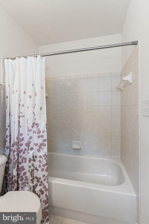 11918 Boulder Ct, Spotsylvania, VA 22553 - full bathroom featuring shower / tub combo and tile patterned flooring