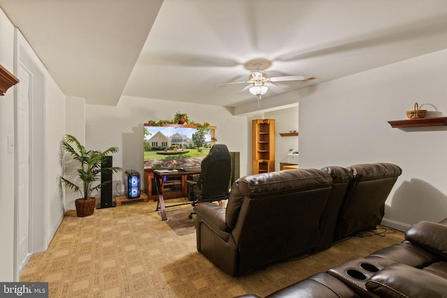 11918 Boulder Ct, Spotsylvania, VA 22553 - living area featuring ceiling fan and a desk