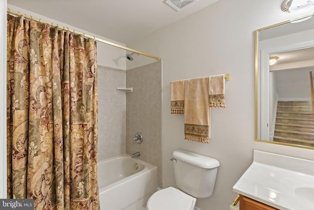 11918 Boulder Ct, Spotsylvania, VA 22553 - bathroom with vanity and shower / bath combo
