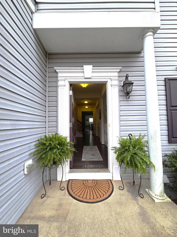 2045 Magnolia Cir, Culpeper, VA 22701 - view of property entrance