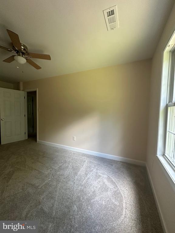 10305 Tracy Ln, Spotsylvania, VA 22553 - photo 3