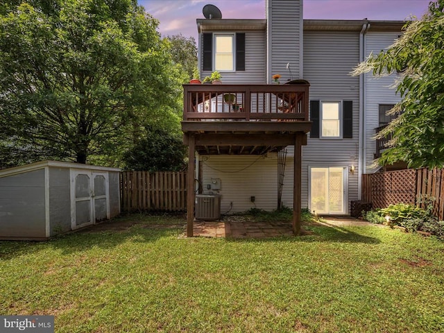 33 Pepper Tree Ct, Warrenton, VA 20186 - rear view of house featuring a shed, a chimney, and a deck