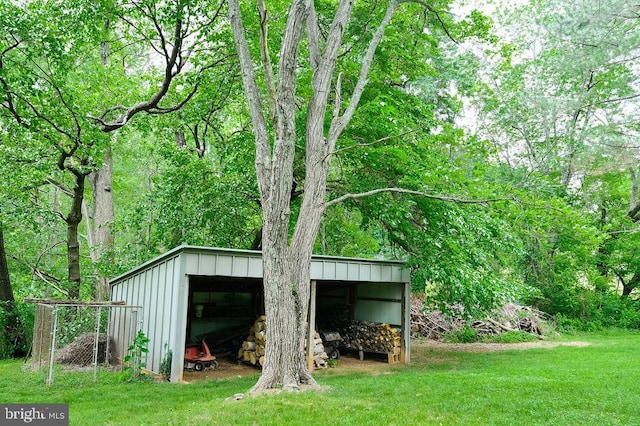 13498 Chesterfield Ln, Culpeper, VA 22701 - view of pole building featuring a lawn