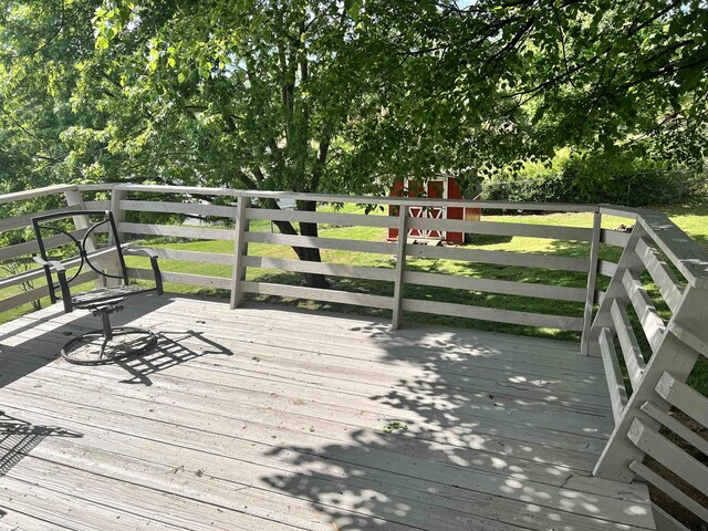 2516 Sharlaine Dr S, Staunton, VA 24401 - view of wooden deck