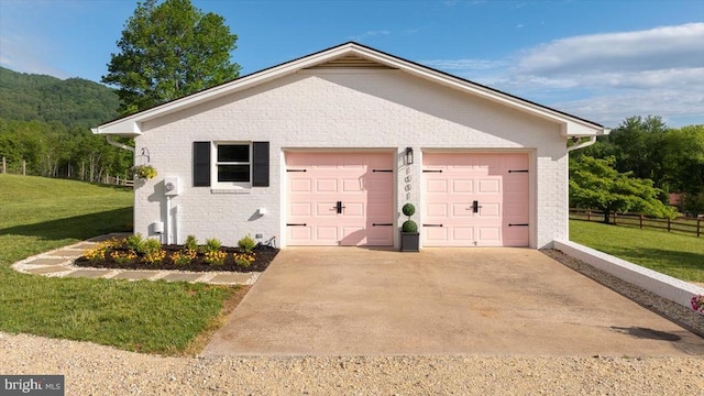 1001 Woodward Rd, Sperryville, VA 22740 - garage featuring driveway