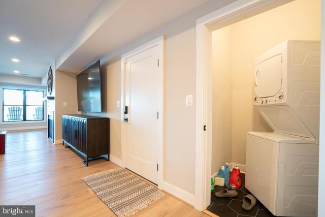 3 Carrs Bridge Rd, Lake Anna, Bumpass, VA 23024 - corridor featuring stacked washer / dryer, light wood finished floors, recessed lighting, and baseboards