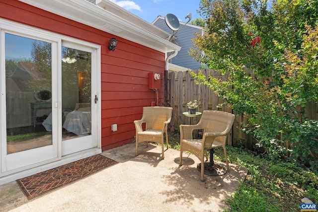 941 Warwick Ct, Charlottesville, VA 22901 - view of patio