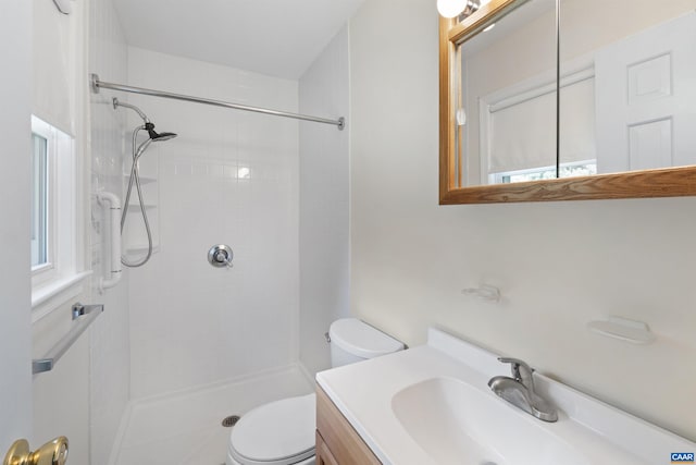 2612 Lawrence Rd, Charlottesville, VA 22901 - full bathroom featuring a tile shower and vanity