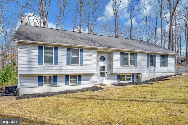 200 Wilderness Ln, Locust Grove, VA 22508 - split foyer home featuring a front yard