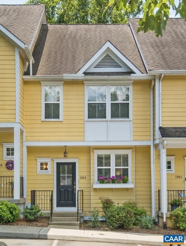 100 Melbourne Prk Cir Unit B, Charlottesville, VA 22901 - townhome / multi-family property featuring roof with shingles