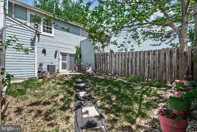2211 Rock Creek Rd, Fredericksburg, VA 22407 - view of yard featuring fence and central AC unit