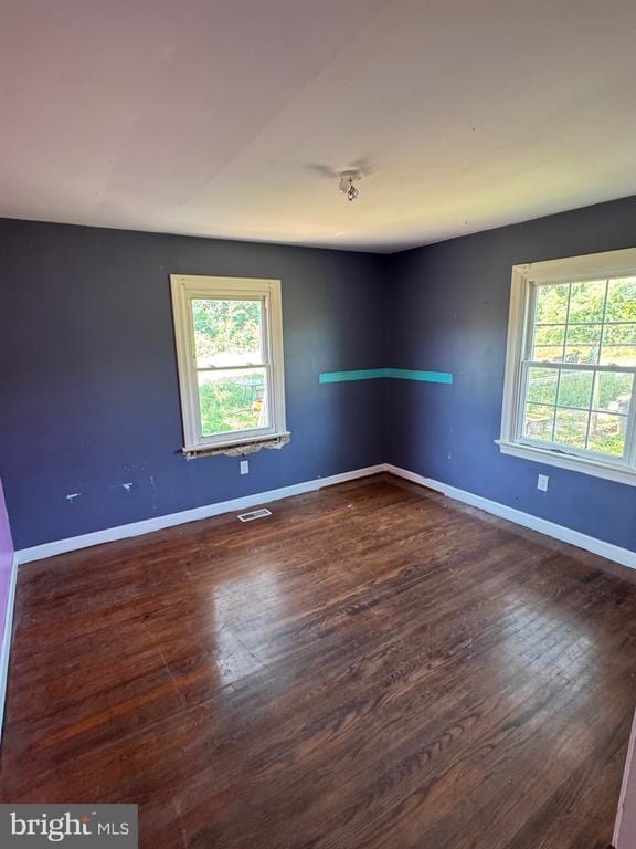 390 Gardners Rd, Mineral, VA 23117 - empty room featuring dark wood-style floors and baseboards