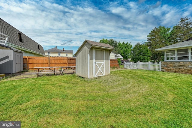 102 Washington St E, Remington, VA 22734 - view of yard
