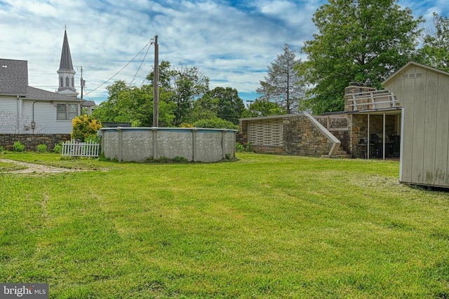 102 Washington St E, Remington, VA 22734 - view of grassy yard with an outdoor pool