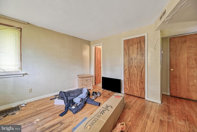 102 Washington St E, Remington, VA 22734 - unfurnished bedroom featuring wood finished floors and baseboards