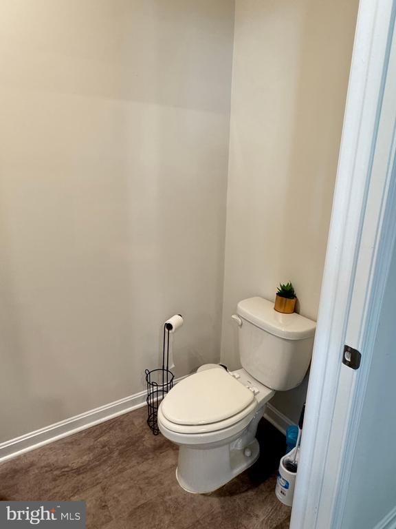 182 Allison Dr, Luray, VA 22835 - bathroom featuring toilet and baseboards