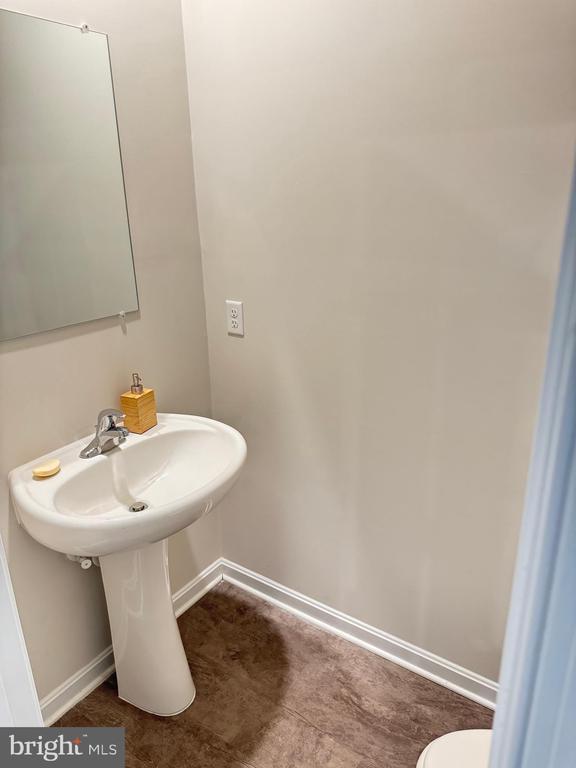 182 Allison Dr, Luray, VA 22835 - bathroom with baseboards