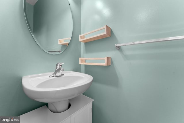 12190 Remland Ct, Remington, VA 22734 - bathroom featuring a sink