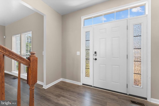 12190 Remland Ct, Remington, VA 22734 - foyer entrance with healthy amount of natural light and dark wood-type flooring
