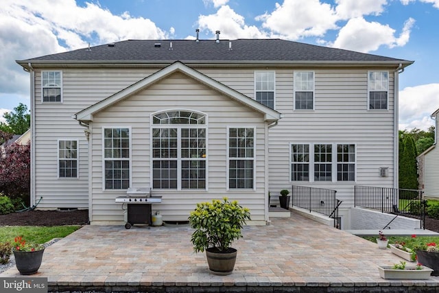 9016 Laurel Oak Ln, Fredericksburg, VA 22407 - back of property with a patio