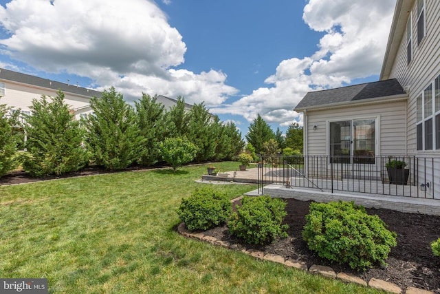 9016 Laurel Oak Ln, Fredericksburg, VA 22407 - view of grassy yard featuring a patio area