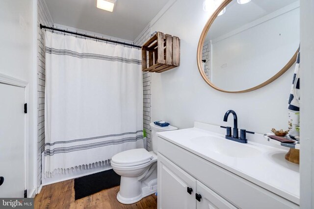 1246 Whispering Hill Rd, Luray, VA 22835 - bathroom with vanity, wood finished floors, toilet, and curtained shower