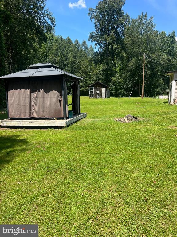 9118 Old Block House Ln, Spotsylvania, VA 22551 - view of grassy yard with a gazebo