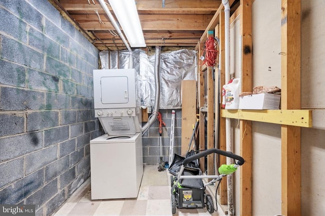 5122 Redbud Rd, Fredericksburg, VA 22407 - unfinished below grade area featuring stacked washer / dryer