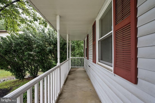5122 Redbud Rd, Fredericksburg, VA 22407 - view of covered porch