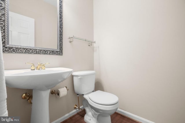 3113 Somerset Dr, Jeffersonton, VA 22724 - bathroom featuring baseboards and wood finished floors