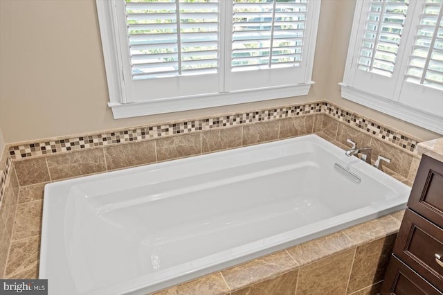 10042 Cedar Spring Ln, Culpeper, VA 22701 - full bathroom featuring a bath