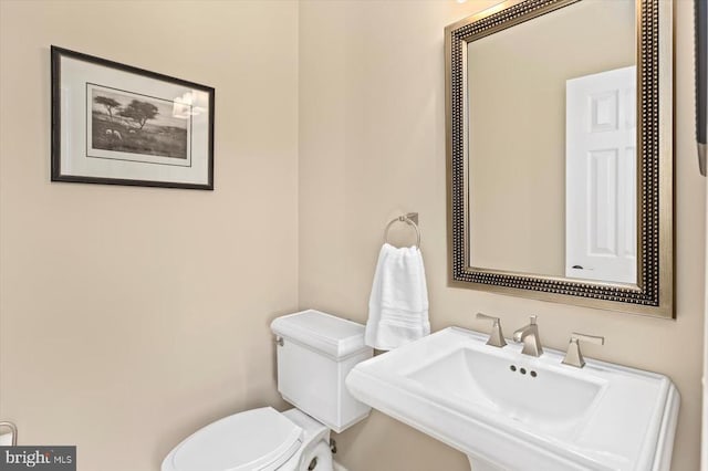 10042 Cedar Spring Ln, Culpeper, VA 22701 - bathroom featuring a sink and toilet