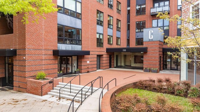 200 Garrett St Unit 609, Charlottesville, VA 22902 - view of apartment building / complex