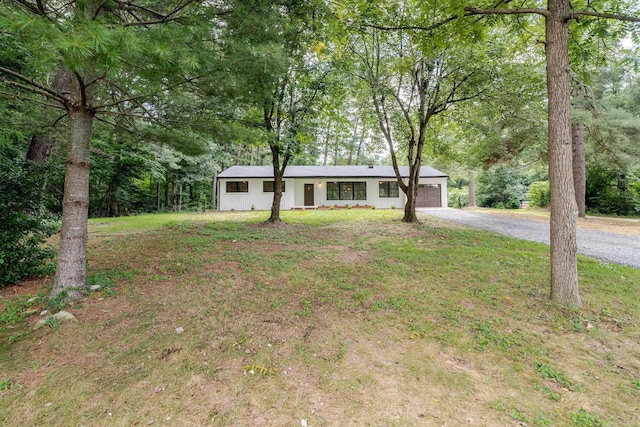 9048 Cinder Run Ln, Elkton, VA 22827 - single story home with a garage, driveway, and a front yard