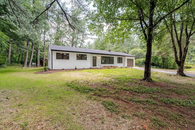 9048 Cinder Run Ln, Elkton, VA 22827 - single story home featuring an attached garage, driveway, and a front yard