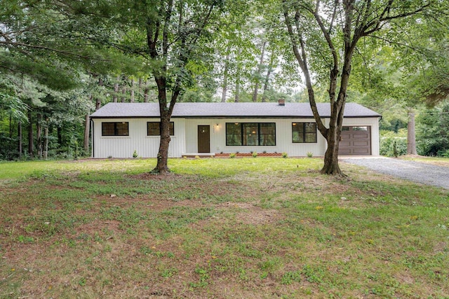 9048 Cinder Run Ln, Elkton, VA 22827 - ranch-style house featuring a garage, driveway, and a front yard